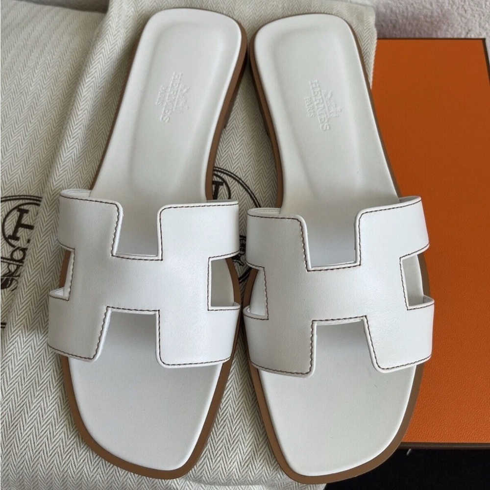 NEW in box HERMÈS White Calfskin Oran Sandals